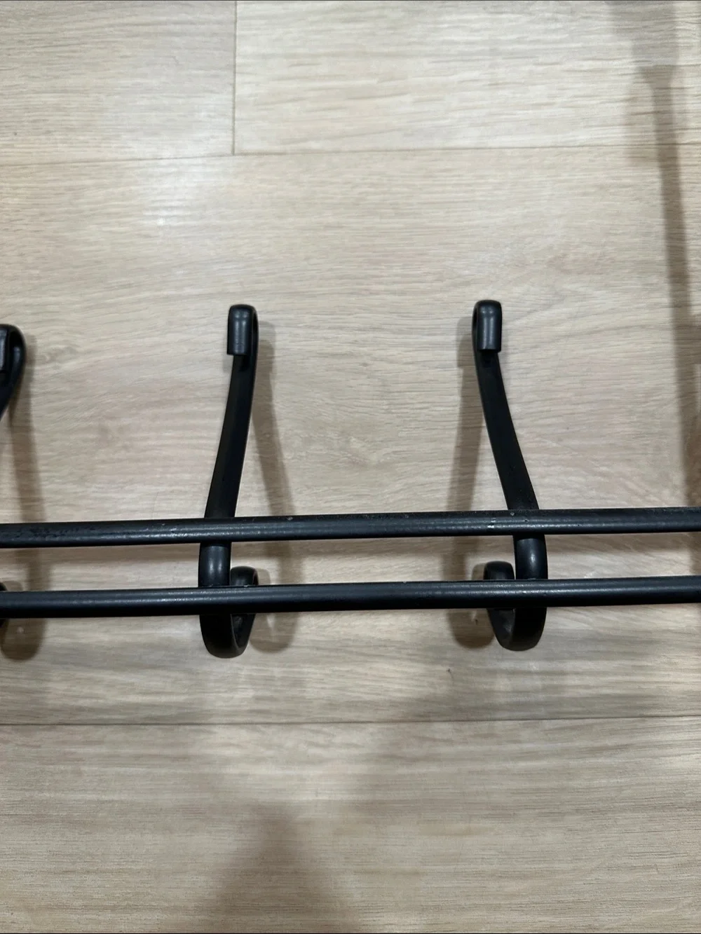 Black Metal Over-the-Door 5-Hook Wall Rack